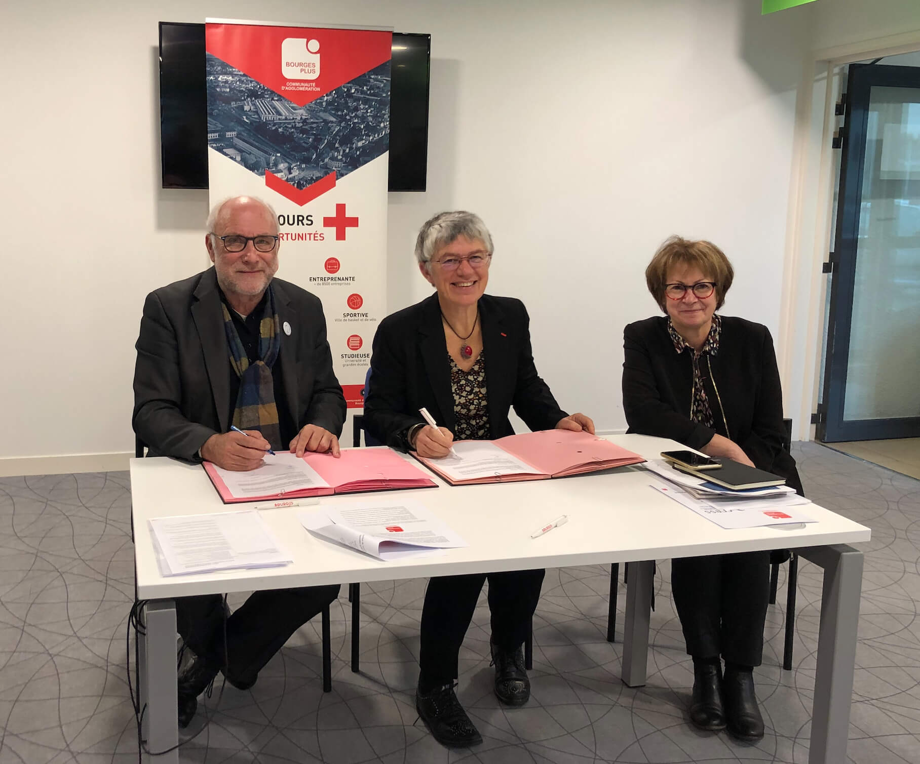 Signature de la convention entre Bourges Plus et la CRESS Centre-Val de Loire